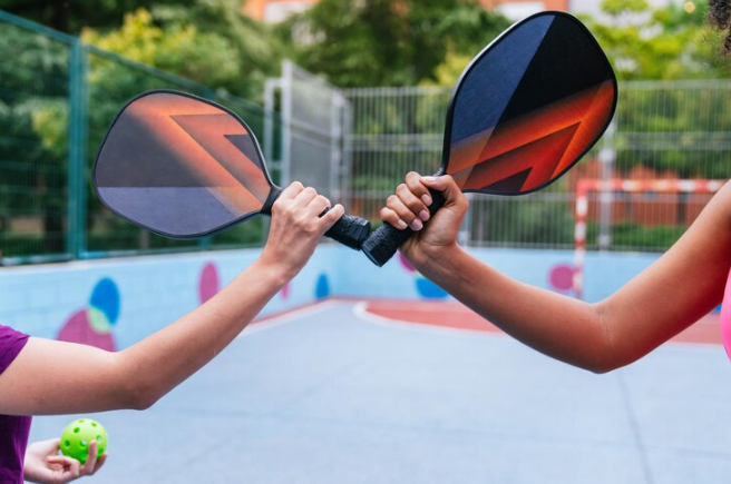 Kit pickleball: o que não pode faltar para quem quer começar hoje?